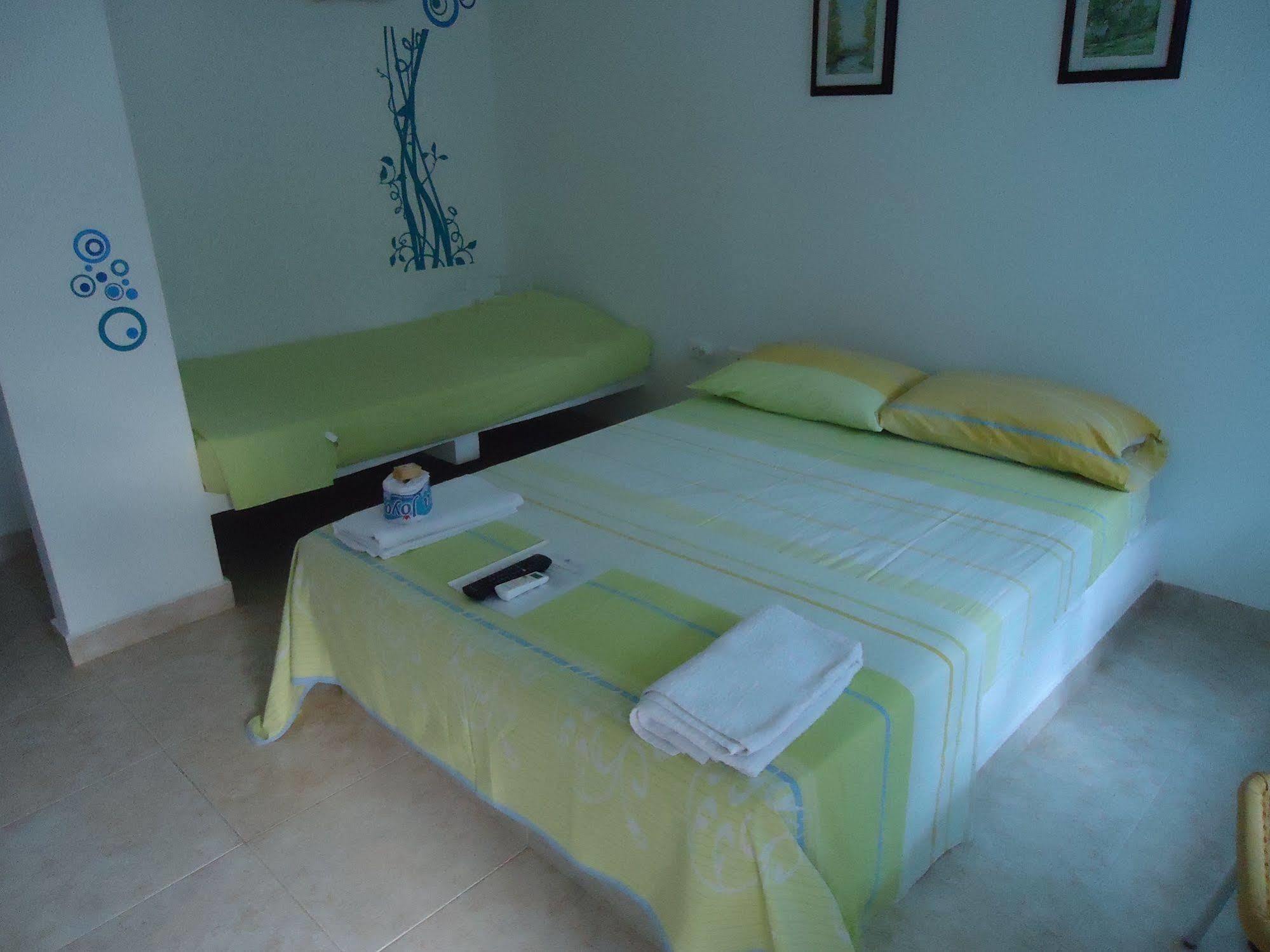 Hotel Portoalegre Coveñas Eksteriør billede